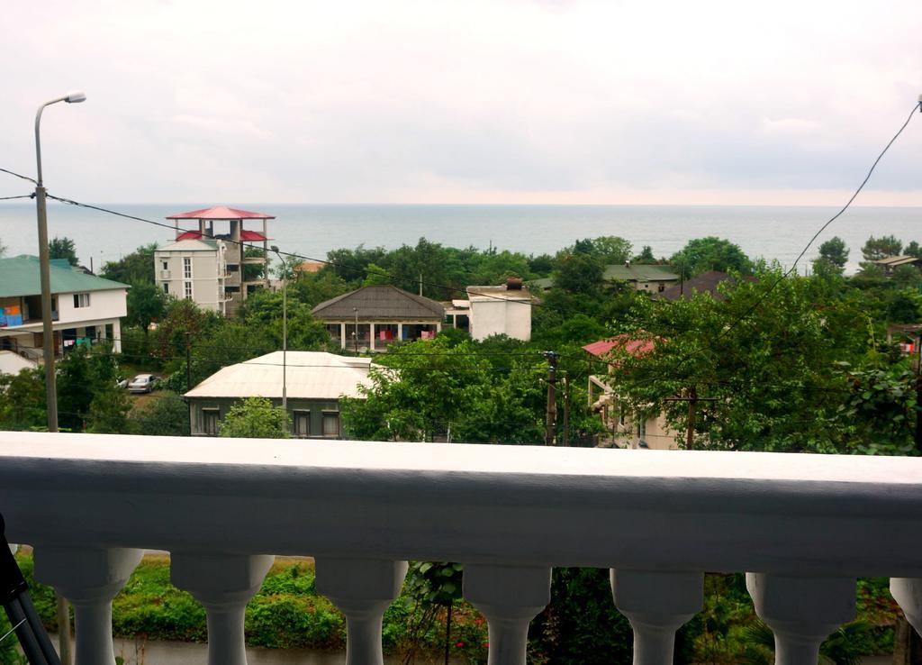 Badu Guest House Kvariati Exterior photo